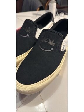 STRAYE Logan Slip-On Shoes - Black/White - Men's 10.5
